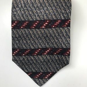Metropolitan View Italian silk navy//burgundy tie